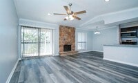 Building Photo - 17331 Red Oak Dr