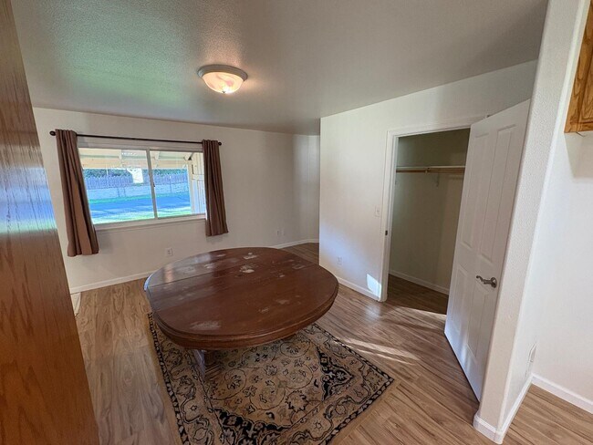 Building Photo - 310 Barbara Ave