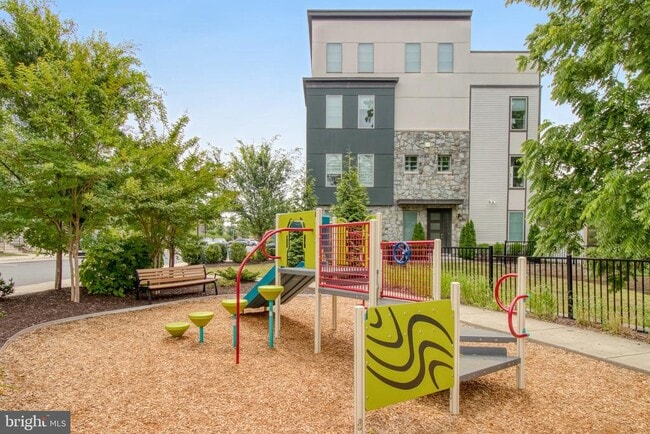 Building Photo - 4810 Garden View Ln