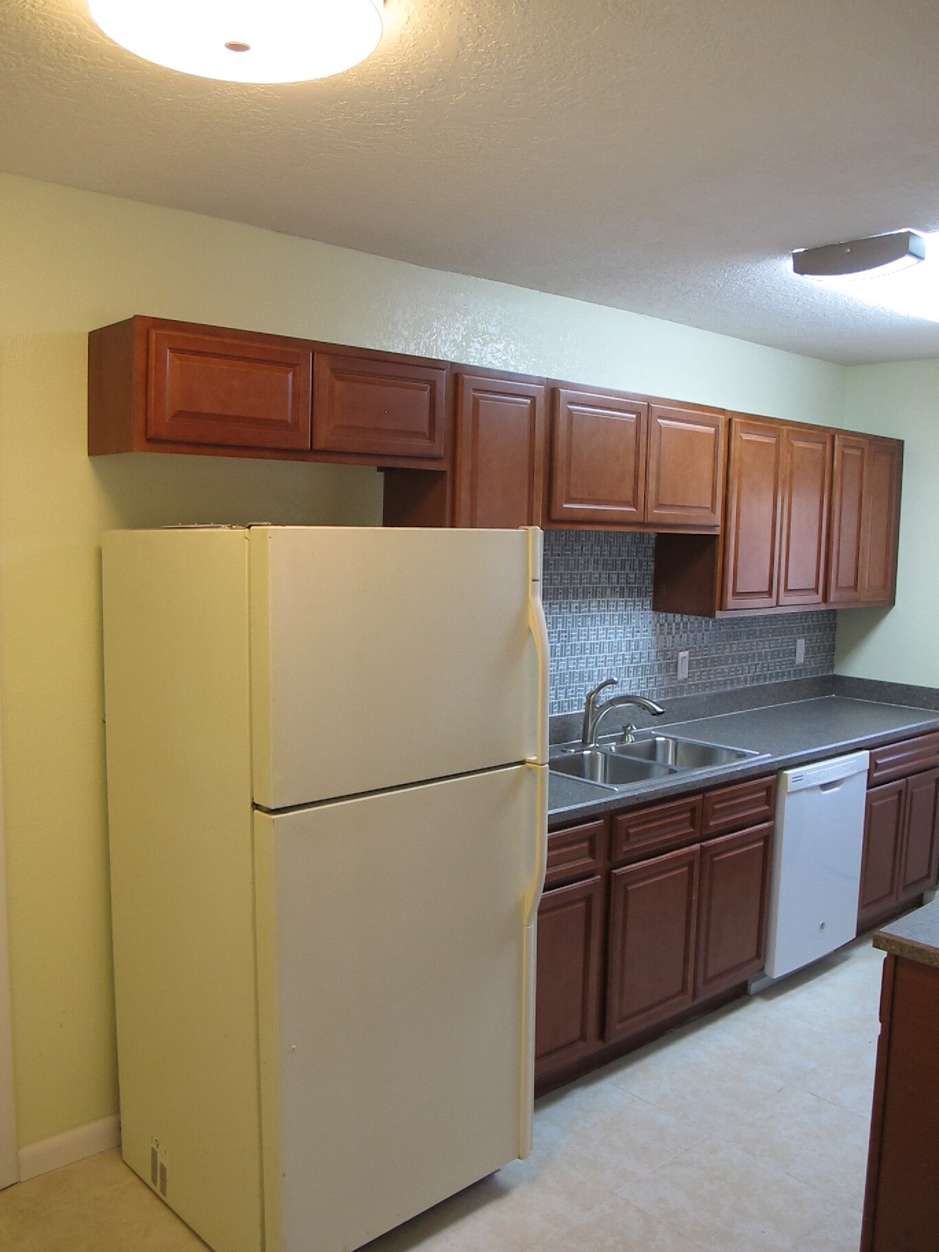 Dishwasher - 407 Tyler Ave