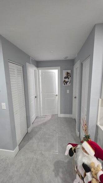 Building Photo - 131 Puffin Ct