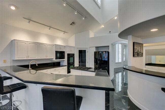 Building Photo - 174 Buena Ct