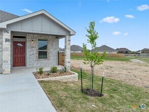 Building Photo - 5206 White Rose Dr