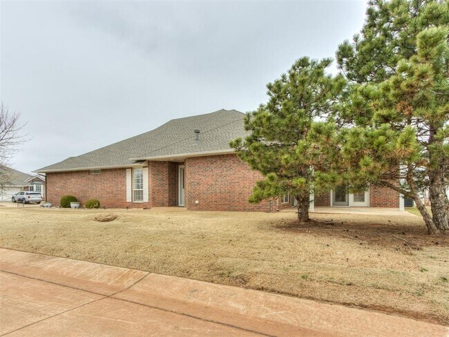 Building Photo - 15400 Swallowtail Rd