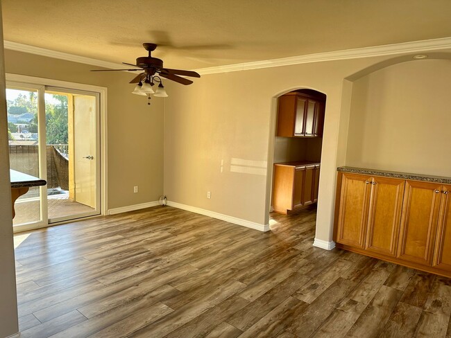 Building Photo - Private upstairs 2 bedroom 2 bath condo in...