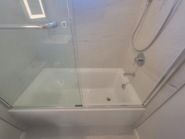 Building Photo - 395 S Mountain Ave