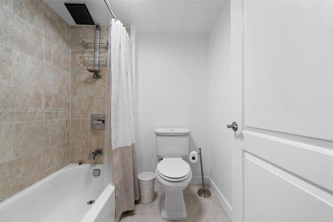 Building Photo - 290 174th St St