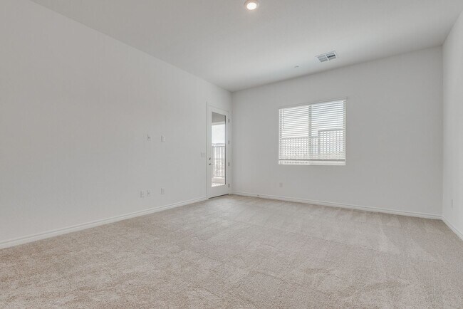 Building Photo - Single story in the exclusive master planned community of Heritage in Stonebridge!