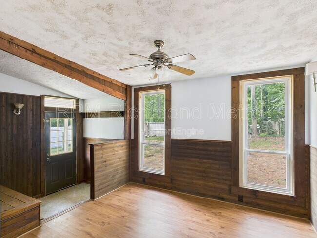Building Photo - 11220 Sunfield Dr