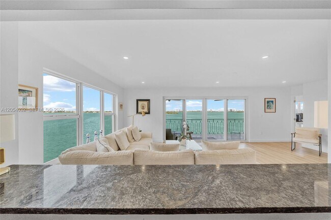 Building Photo - 11111 Biscayne Blvd