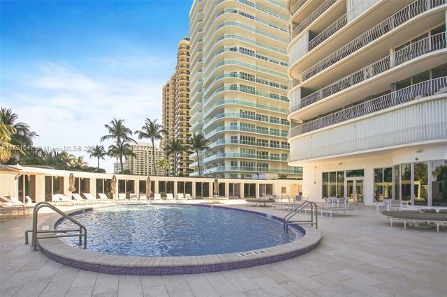 Building Photo - 10155 Collins Ave