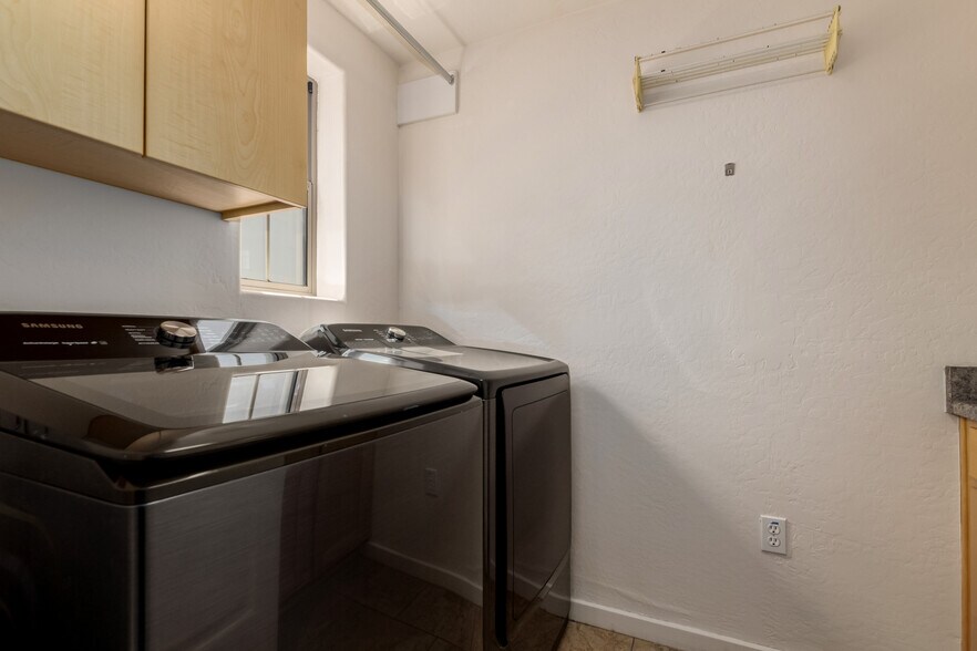 Laundry - 3935 E Rough Rider Rd