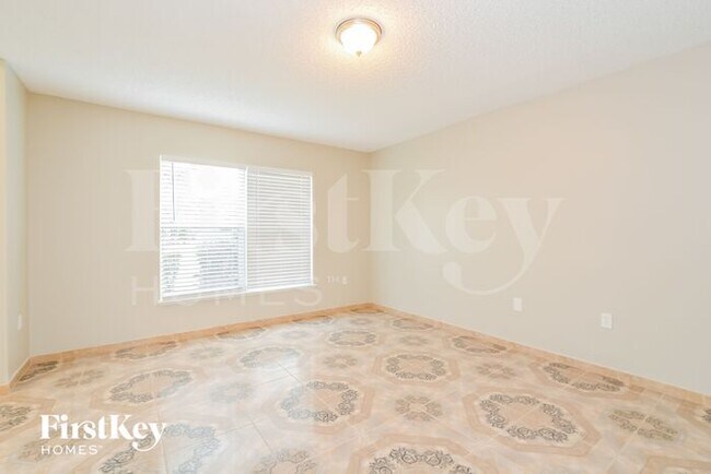 Building Photo - 5074 Oak Tours Dr