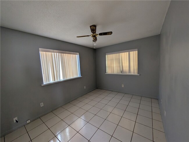 Building Photo - 1606 Spicewood Dr