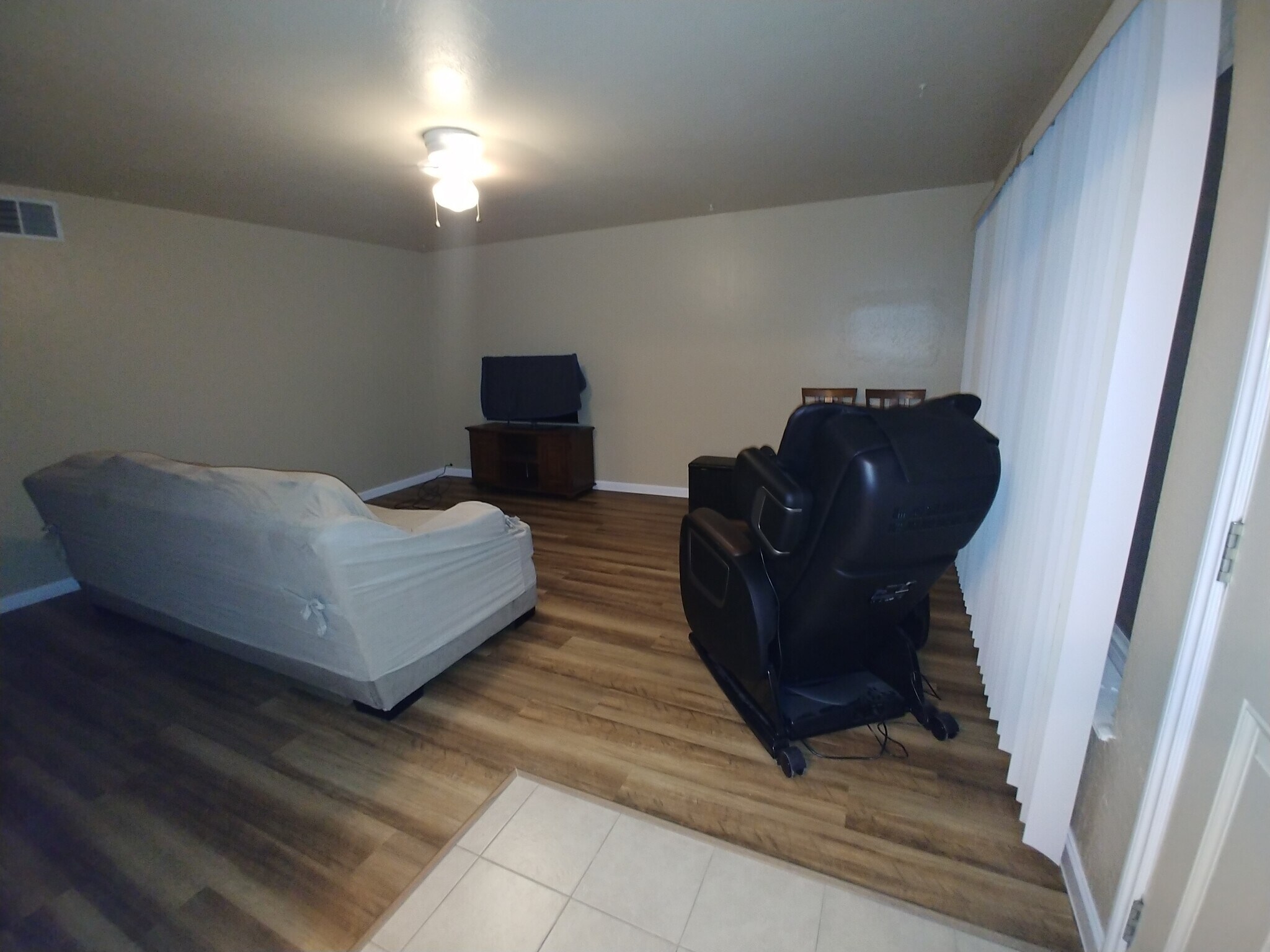 Living Room - View 1 - 1410 E St
