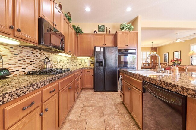 Building Photo - 43424 Bordeaux Dr