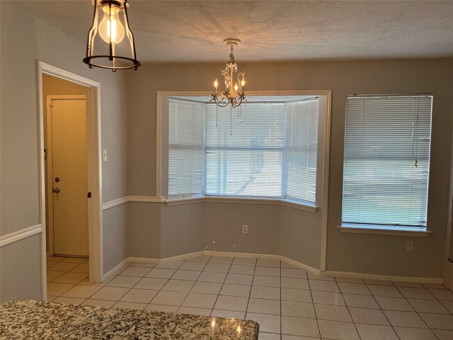 Building Photo - 402 Oak Harbor Dr