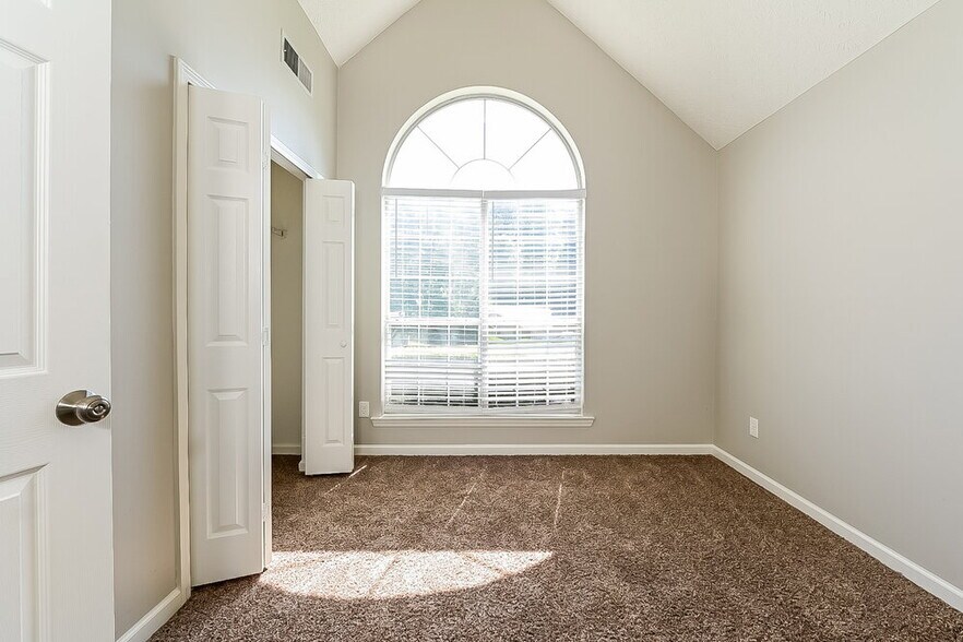 Building Photo - 188 Willow Springs Ln
