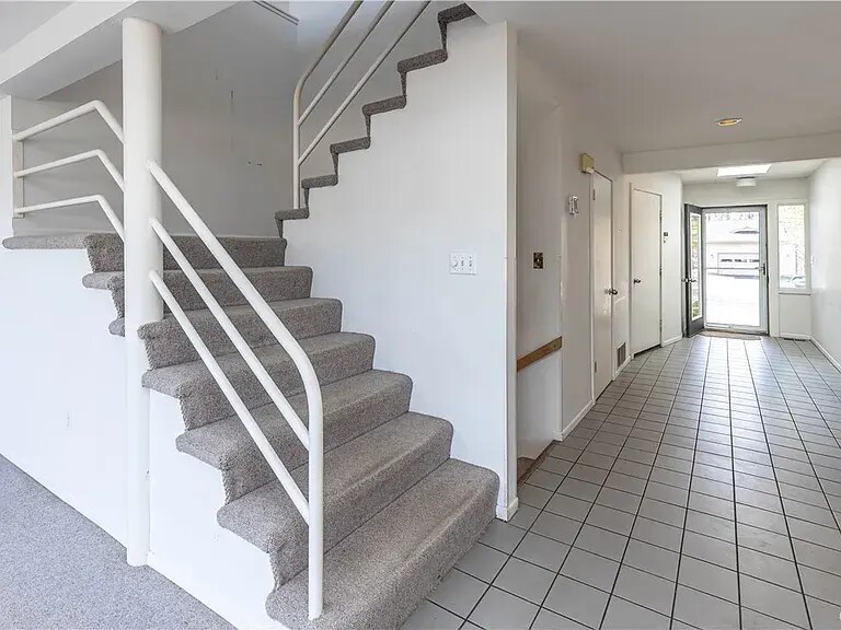 Building Photo - 7520 Spectrum Way