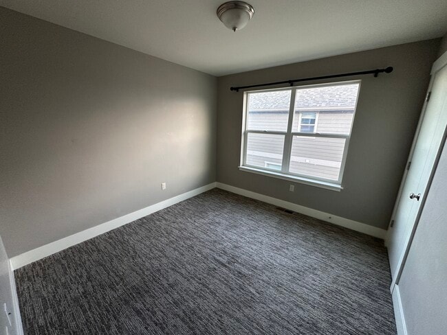 Building Photo - 250 Andesite Ave