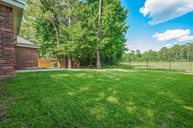 Building Photo - 14 Sprite Woods Pl