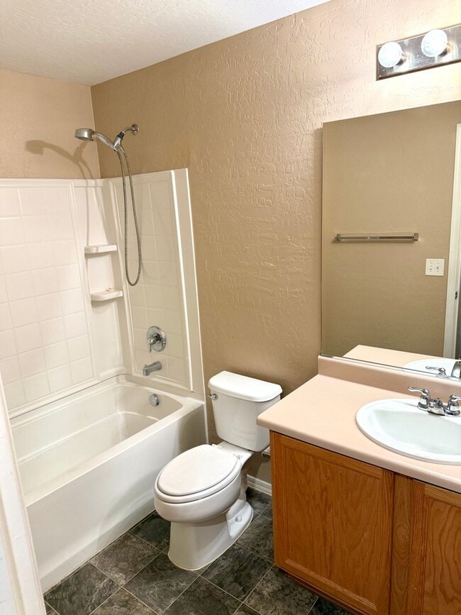Building Photo - Mountain Edge home for RENT