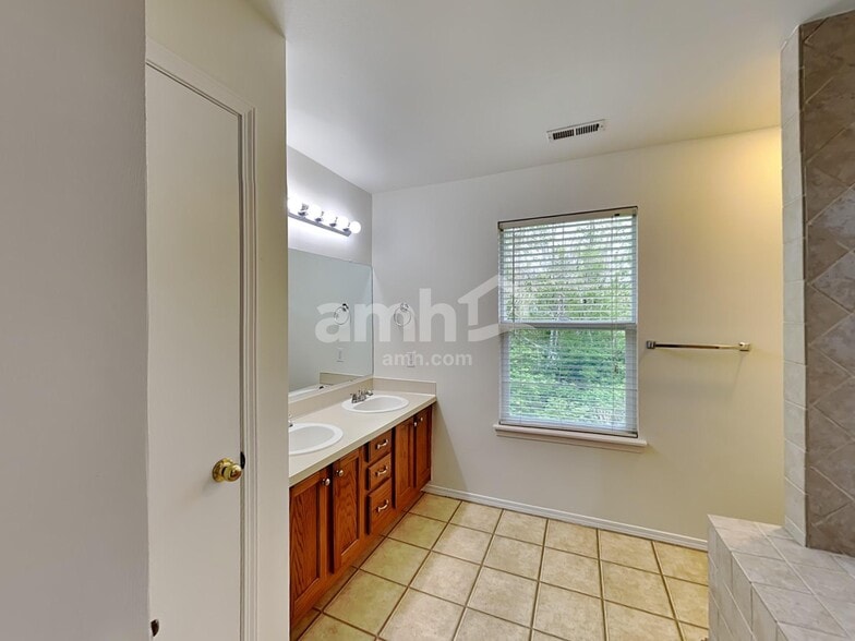 Building Photo - 13108 168th Street Ct E