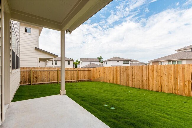 Building Photo - 2102 Crimson Rosella Trl