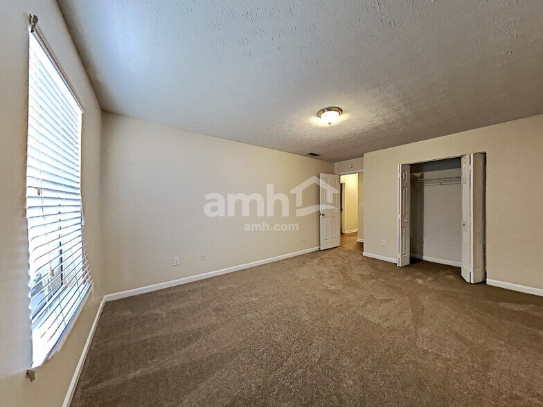 Building Photo - 536 Sydney Walk Ln