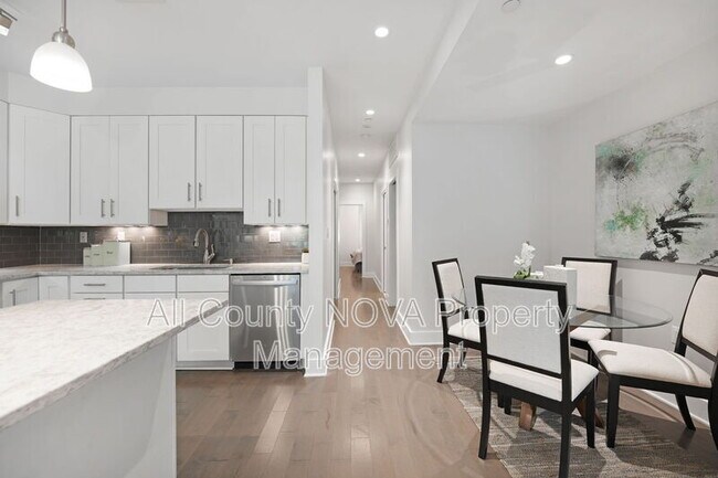 Building Photo - 3821 14th St NW