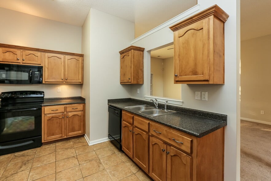 Building Photo - 7182 Crape Myrtle Dr