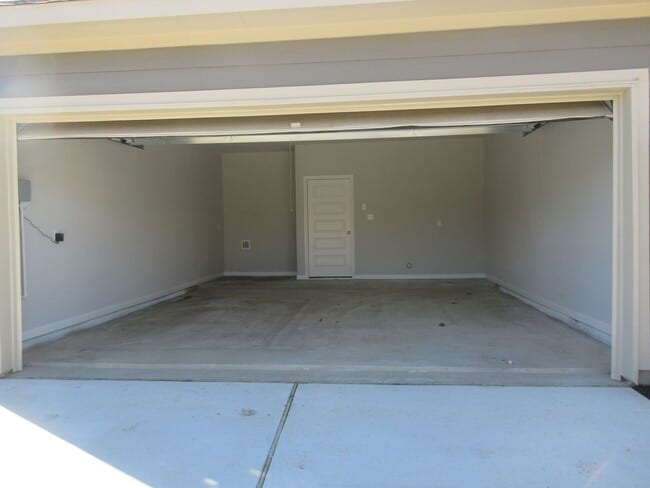Building Photo - 3-Bedroom/2-bath in Crystal Springs - Leander ISD