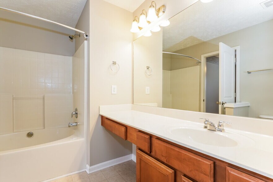 Building Photo - 109 Tulip Grove Point