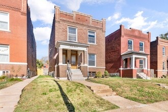 Building Photo - 4011 Hartford St