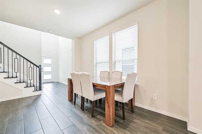 Building Photo - 3407 Knighton Hill Dr