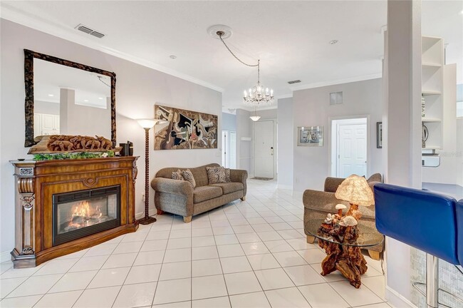 Building Photo - 2500 Castle Pines St