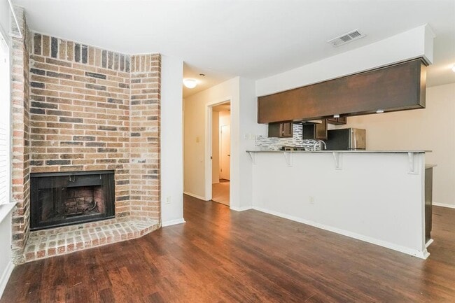 Building Photo - 5608 Cougar Dr