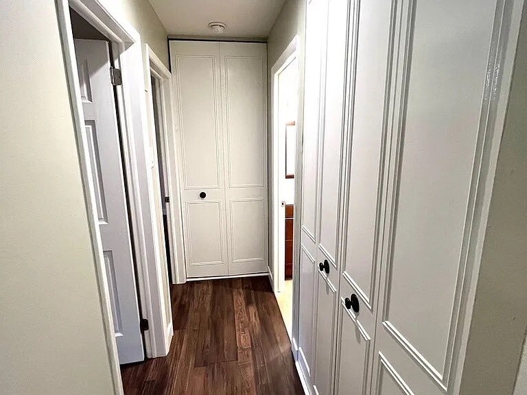 Building Photo - 429 Drummers Ln