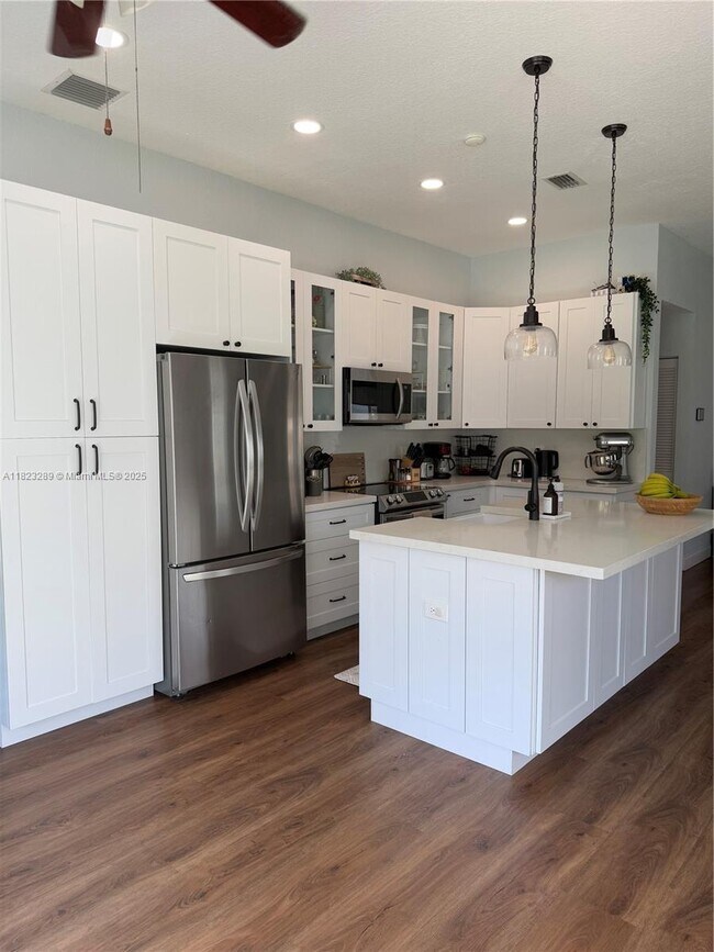 Building Photo - 4422 Foxtail Ln