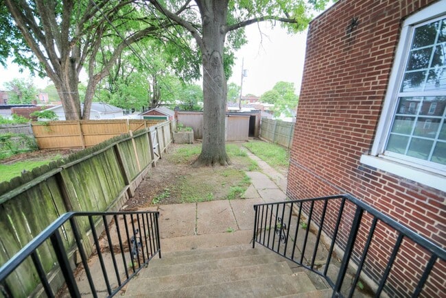 Building Photo - 4637 Virginia Ave