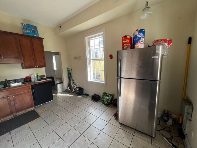 Building Photo - Very Spacious 4bdrm/2bth House on W CARY STREET in the Heart of VCU!!!