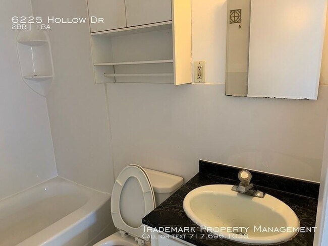 Building Photo - 6225 Hollow Dr