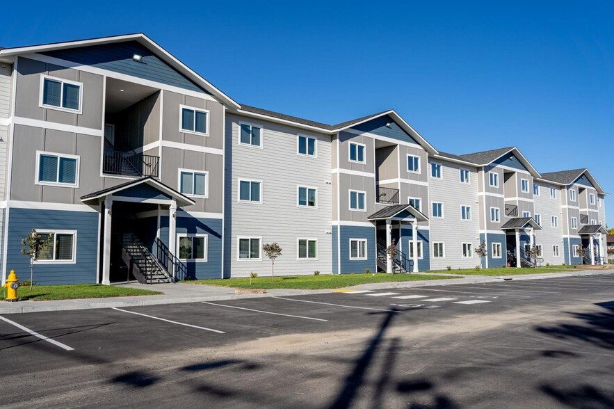 Interior Photo - Skyline Apartments