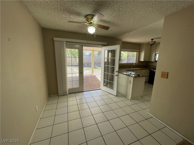Building Photo - 2525 Wolverton Ave