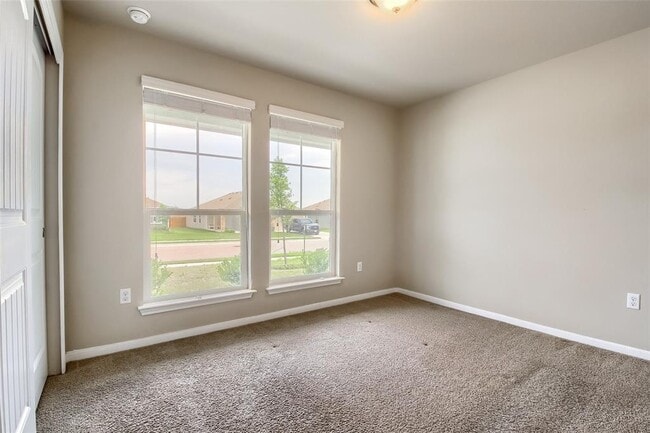 Building Photo - 102 Sulphur River Lp