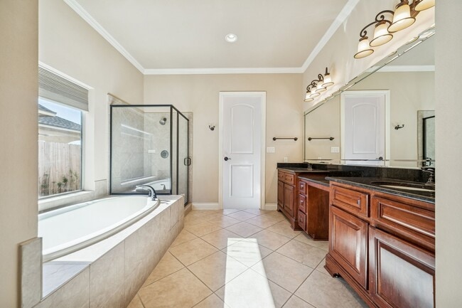 Building Photo - 8702 Stowe Creek Ln