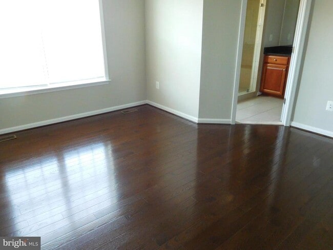 Building Photo - 9828 Smithview Pl