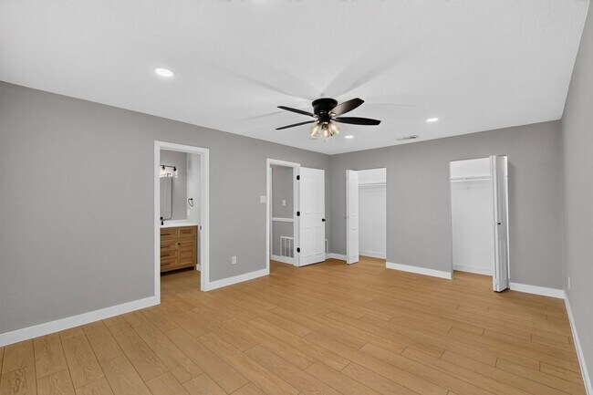 Building Photo - 1600 Crimson Ct
