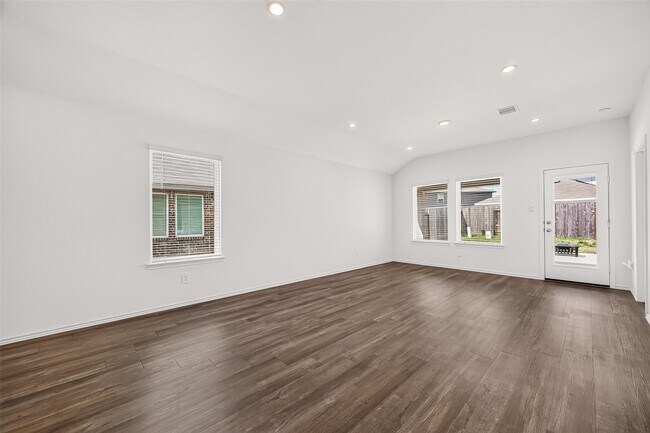 Building Photo - 24410 Oriole Summit Dr