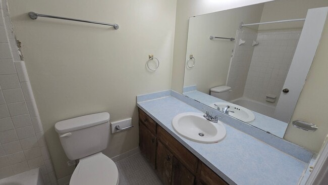 Building Photo - West Columbia